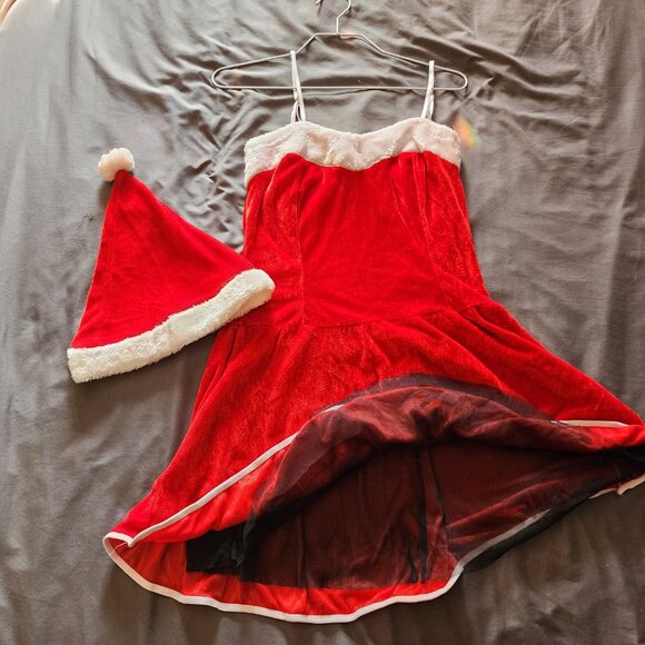 Holiday dress - Picture 3 of 5